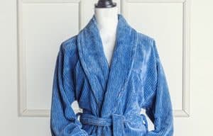 Rêver de peignoir bleu.