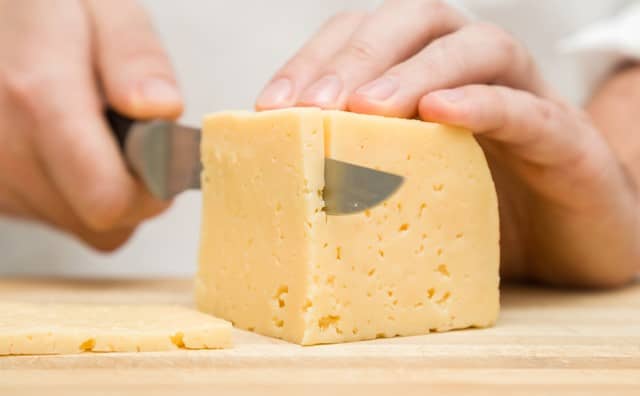 Pourquoi rêver de couper du fromage ?