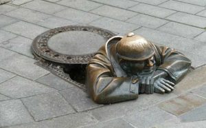 Pourquoi rêver de se cacher dans les égouts ?