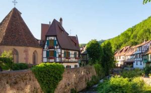 Pourquoi rêver de village ?