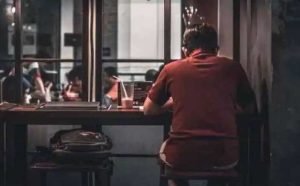 Pourquoi rêver d'être abandonné par des amis ?