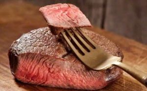 Pourquoi rêver de manger de la viande rouge ?