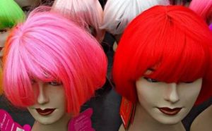 Pourquoi rêver de perruque rouge ?