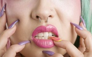 Pourquoi rêver de piercing au nez ?
