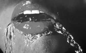 Pourquoi rêver d'eau dans la bouche ?