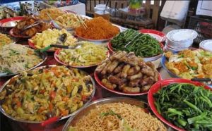 Pourquoi rêver d'une table pleine de nourritures ?