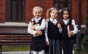 Pourquoi rêver d'uniforme scolaire ?