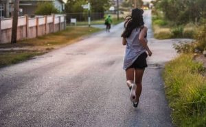 Pourquoi rêver de courir dans la rue ?