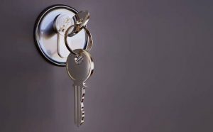 Pourquoi rêver de déverrouiller une porte ?