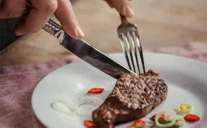 Pourquoi rêver de manger un steak ?