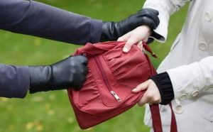 Pourquoi rêver de vol de sac à main ?