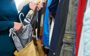 Pourquoi rêver de voler des vêtements ?