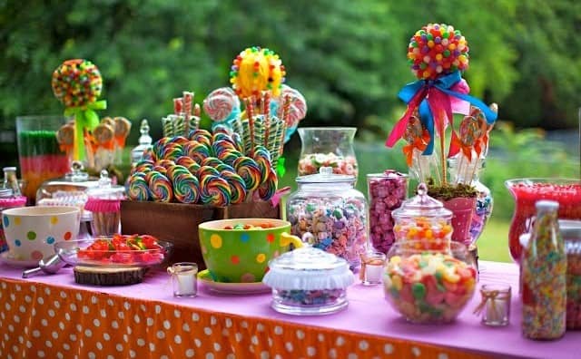 Pourquoi rêver d'une table pleine de sucreries ?