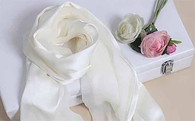 Pourquoi rêver de foulard blanc ?