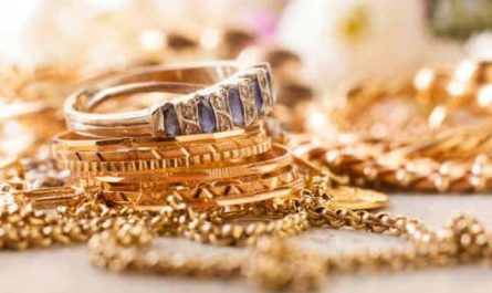 Pourquoi rêver de ramasser des bijoux en or ?