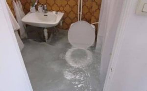 Pourquoi rêver de salle de bain inondée ?