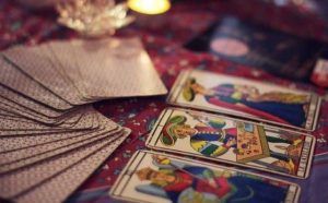 Pourquoi rêver de voyante ?