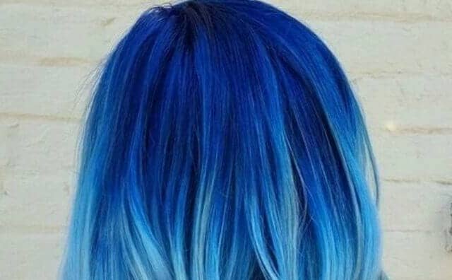 Rêver de cheveux bleus