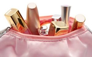 Pourquoi rêver de trousse de maquillage ?