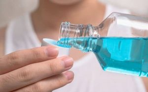 Pourquoi rêver de bain de bouche ?