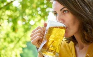 Pourquoi rêver de boire une bière ?