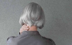 Pourquoi rêver de cheveux gris ?