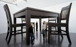 Pourquoi rêver de meubles géants ?