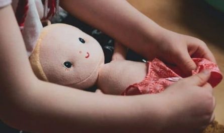Pourquoi rêver d'habiller une poupée ?