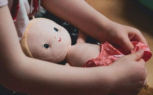 Pourquoi rêver d'habiller une poupée ?