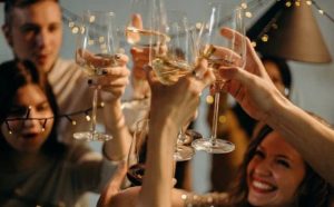 Pourquoi rêver d'organiser une fête chez soi ?