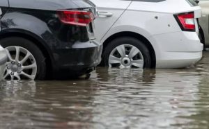 Pourquoi rêver de conduire dans l'eau ?