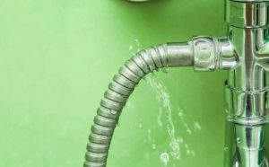 Pourquoi rêver de fuite d’eau dans la maison ?