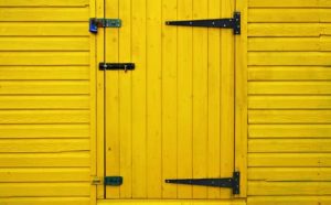 Pourquoi rêver de porte jaune ?