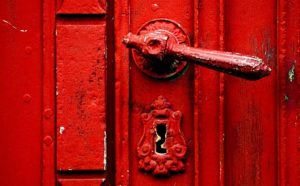 Pourquoi rêver de porte rouge ?