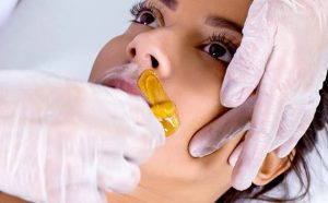 Pourquoi rêver de se raser les poils du visage ?