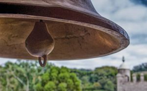 Pourquoi rêver du son d'un cloche ?