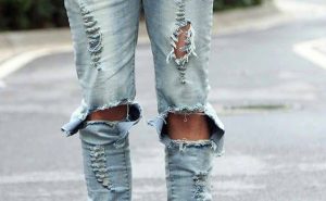 Pourquoi rêver de vêtements troués ?