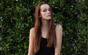 Pourquoi rêver de cheveux raides et longs ?