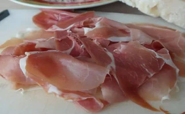 Pourquoi rêver de manger du jambon ?