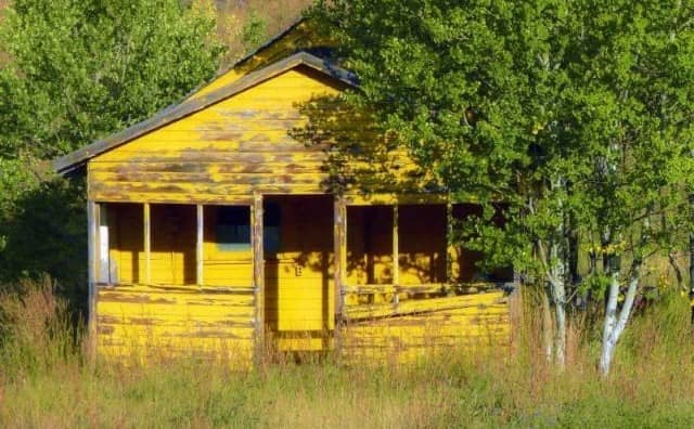 Pourquoi rêver d'une cabane jaune ?